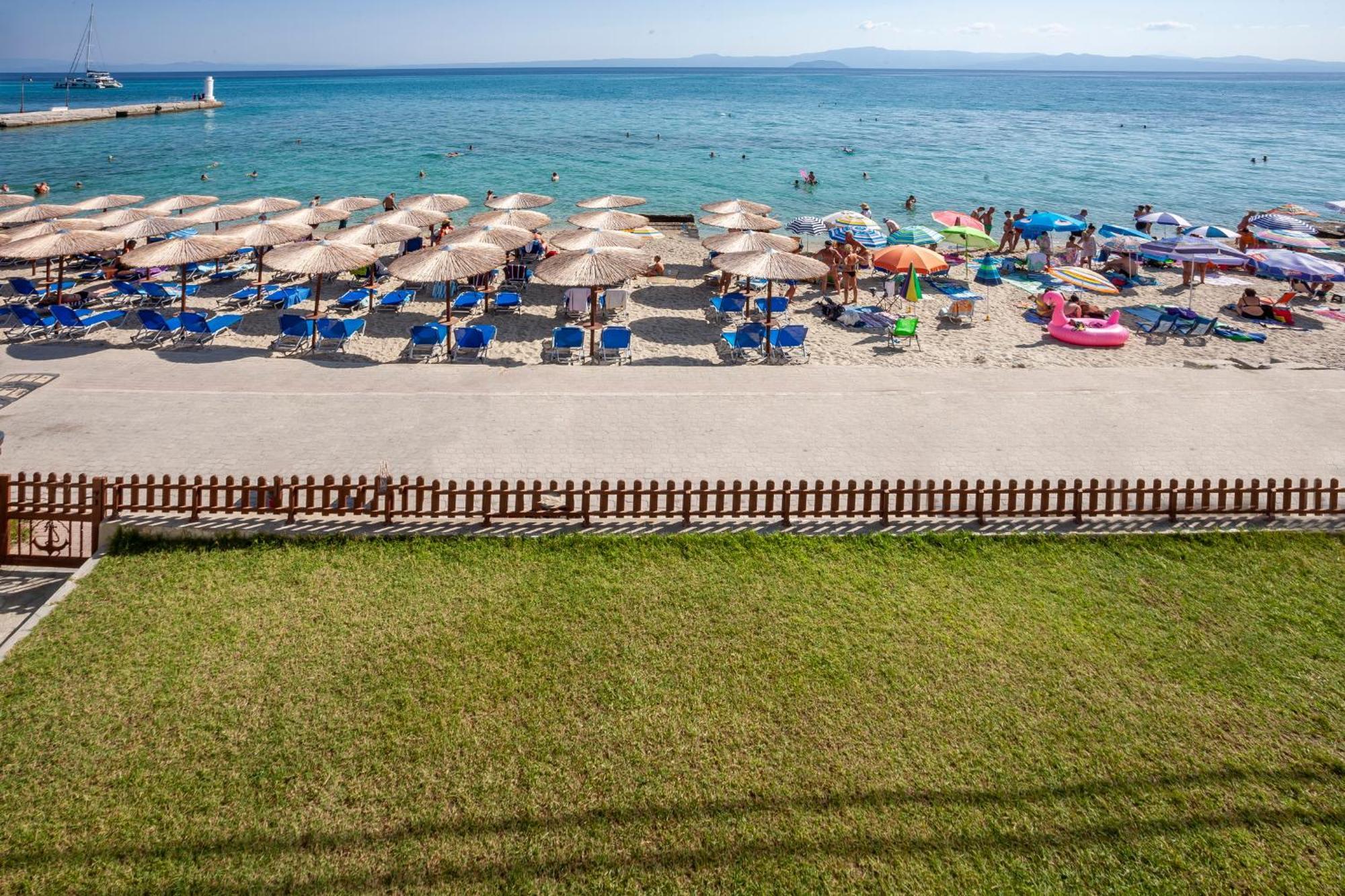 Rafaella Sea View Apartments 2 Pefkochori Bagian luar foto